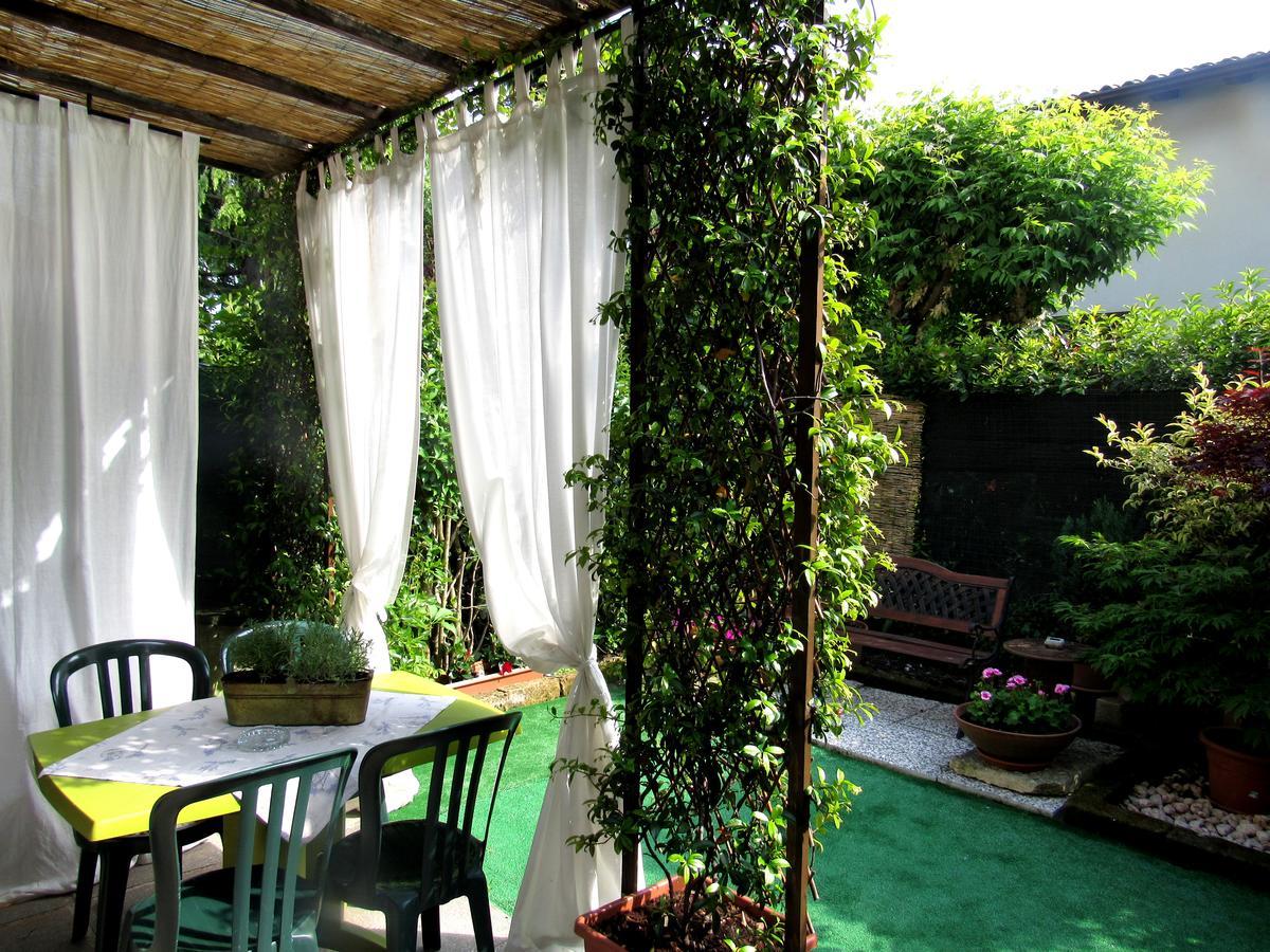 Garden Sweet House Desenzano Appartement Desenzano del Garda Buitenkant foto