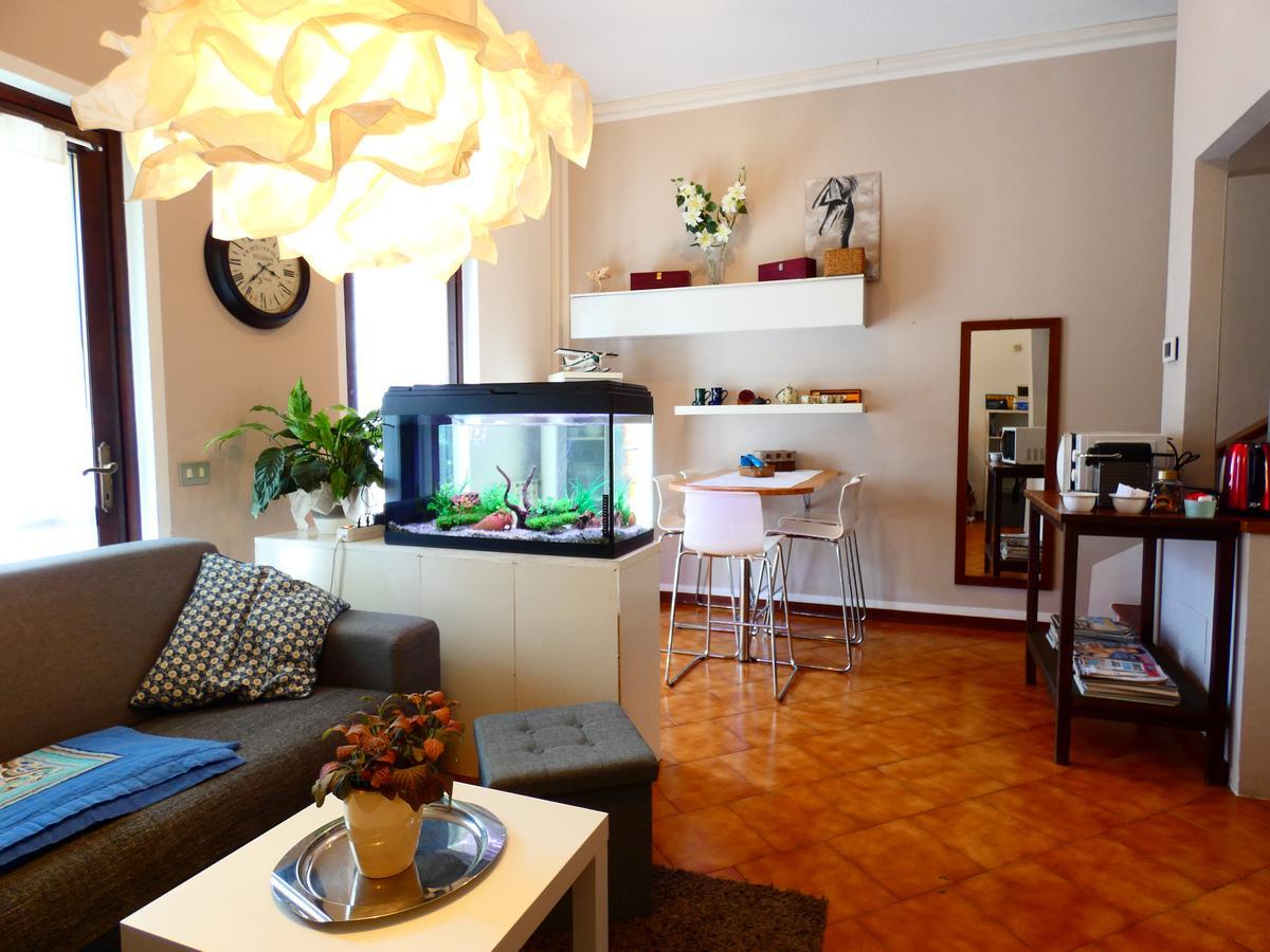 Garden Sweet House Desenzano Appartement Desenzano del Garda Buitenkant foto