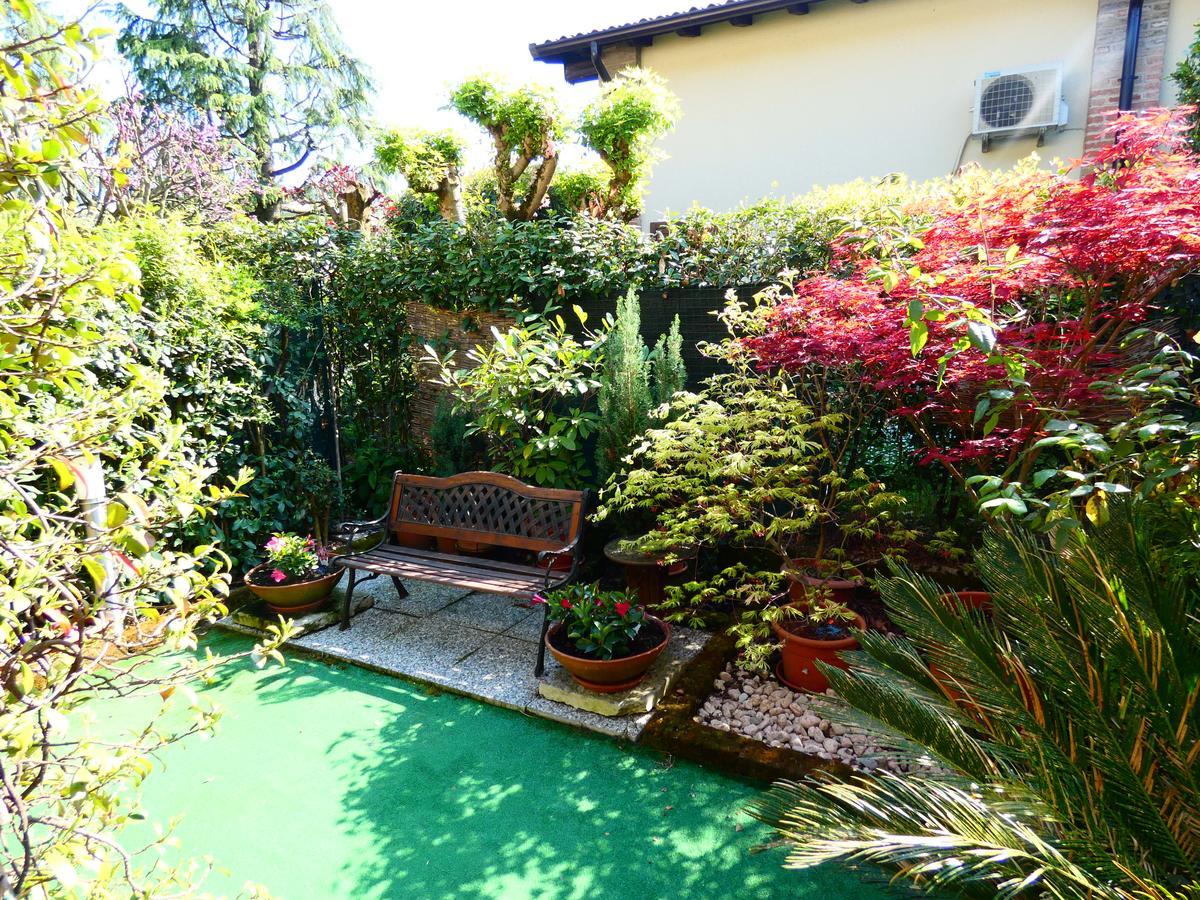 Garden Sweet House Desenzano Appartement Desenzano del Garda Buitenkant foto