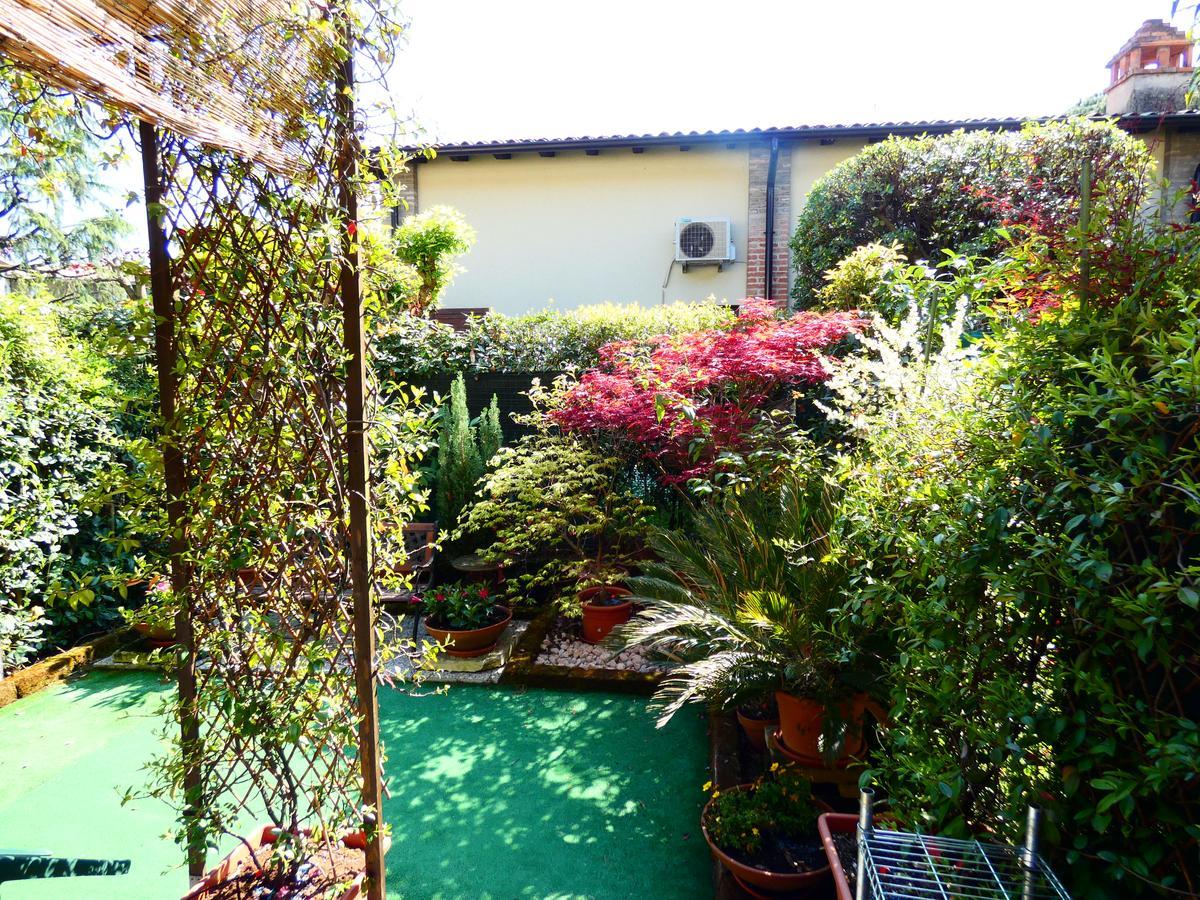 Garden Sweet House Desenzano Appartement Desenzano del Garda Buitenkant foto